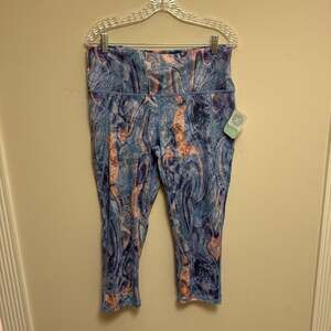 Brisas NWT Size L Leggings